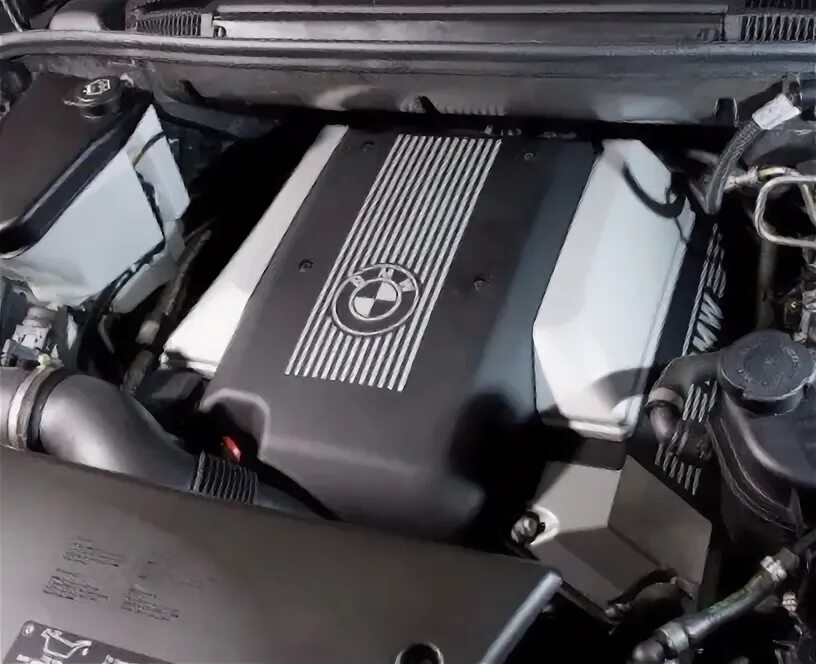 Двигатель бмв е90 318i 2. Мотор bmw n46 e90. Мотор n46 bmw. M62b46. Мотор bmw n46 e90.
