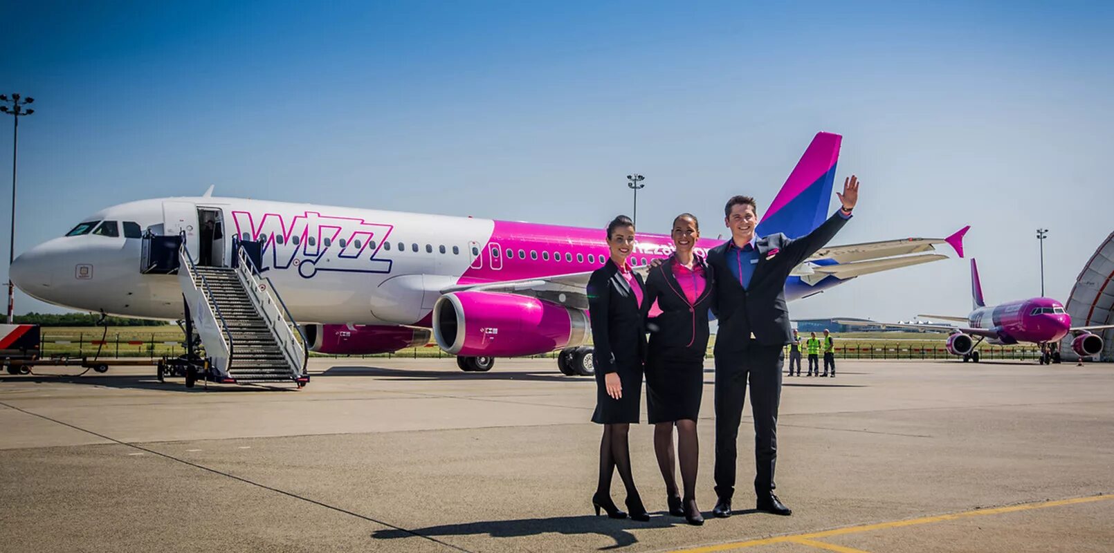 Wizz air a320. Самолет wizz air malta внутри. Авиа виза. Wizz air malta салон. Авиа виза.