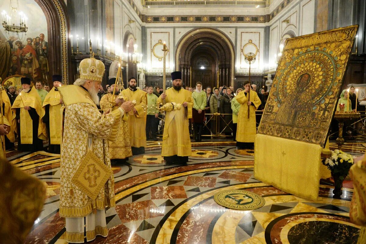 Престольные года. Икона Николая Чудотворца в храме Христа Спасителя в Москве. Служба в храме Христа Спасителя 18 декабря 2022. Новогодний подарок в храме Христа Спасителя.