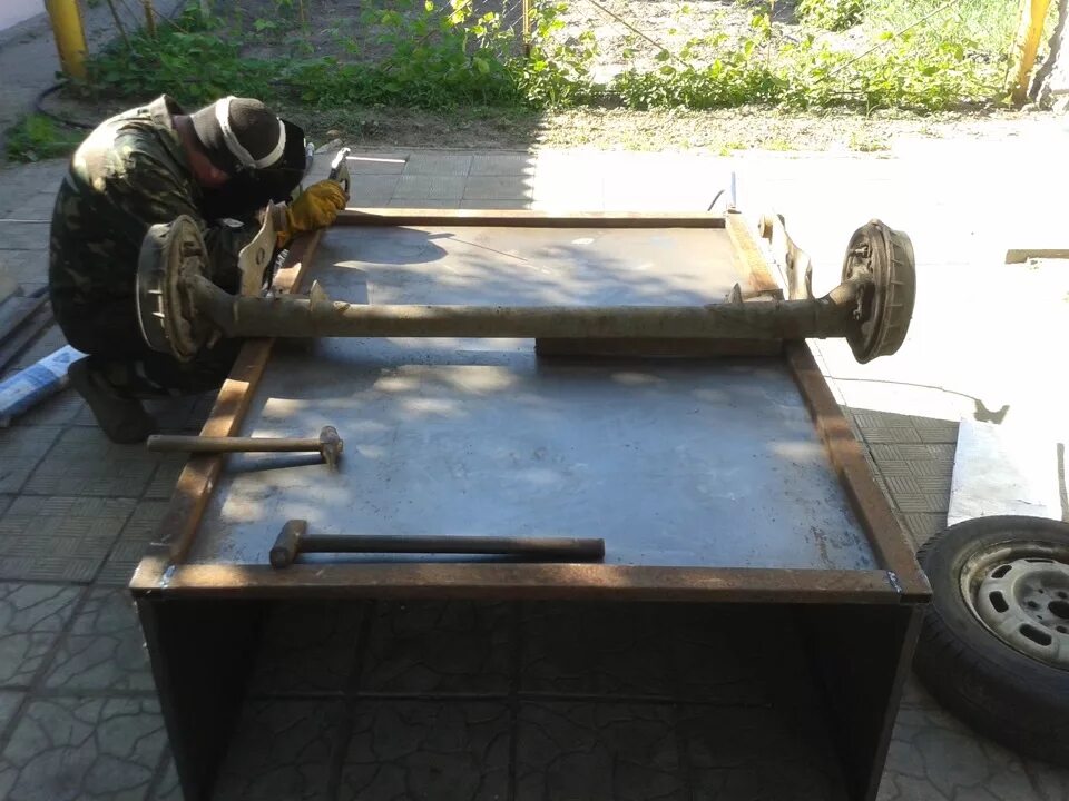 Как сделать прицеп из балки. Прицеп для мотоблока из балки ваз 2109. телега из балки от ваз 2109. прицеп для легкового автомобиля из балки ваз 2109. легковой прицеп из балки ваз 2109.