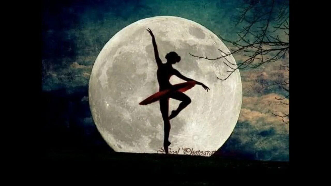 Moon dancer. Балерина на Луне. Балерина в ночи. Балерина на фоне Луны. Танцы на Луне.