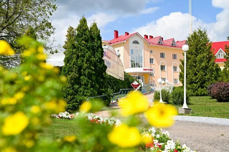 Вишневая поляна санаторий татарстан. Санаторий вишневая поляна лого. Дол вишневая поляна нурлат. Вишневая поляна нурлат. Вишнёвая поляна нурлат.