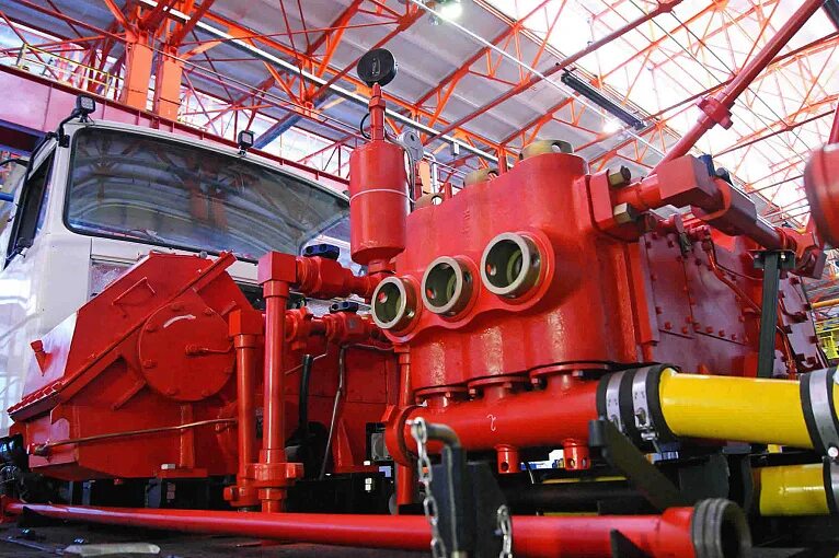 Нтп пс. Насос трехплунжерный нтп-175. ижнефтемаш. завод нефтяного машиностроения. оао ижнефтемаш.