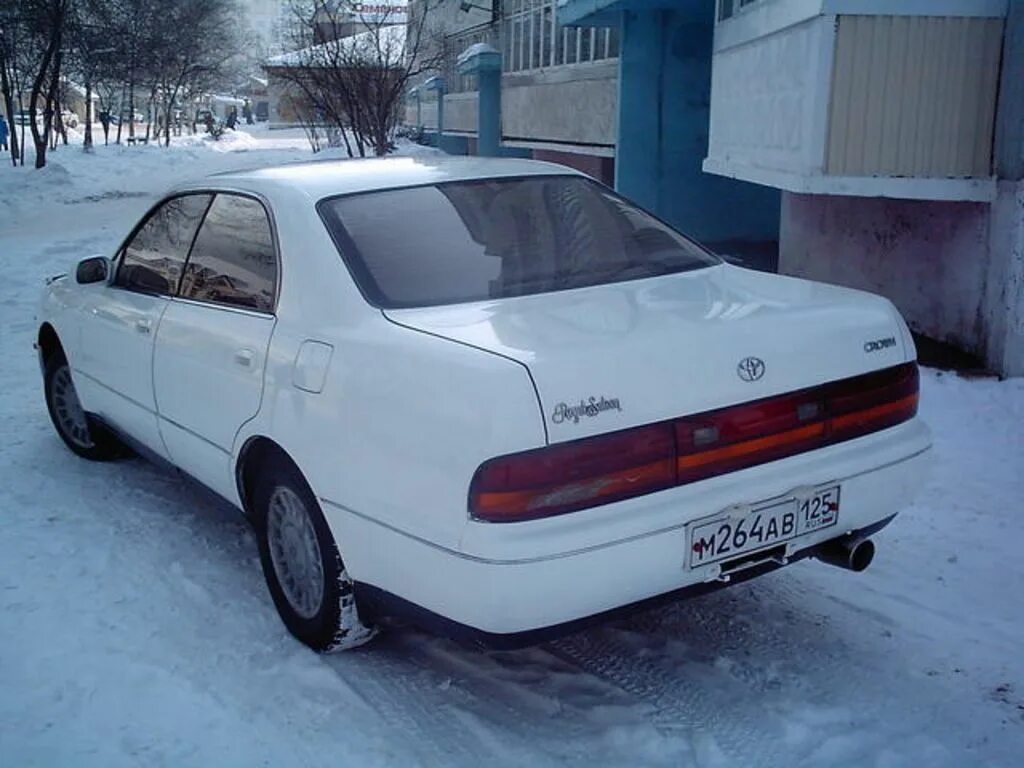 Toyota crown 1992 черный. Toyota crown s140. Toyota crown 1992. Тойота краун рогатый. Тойота crown 1992.