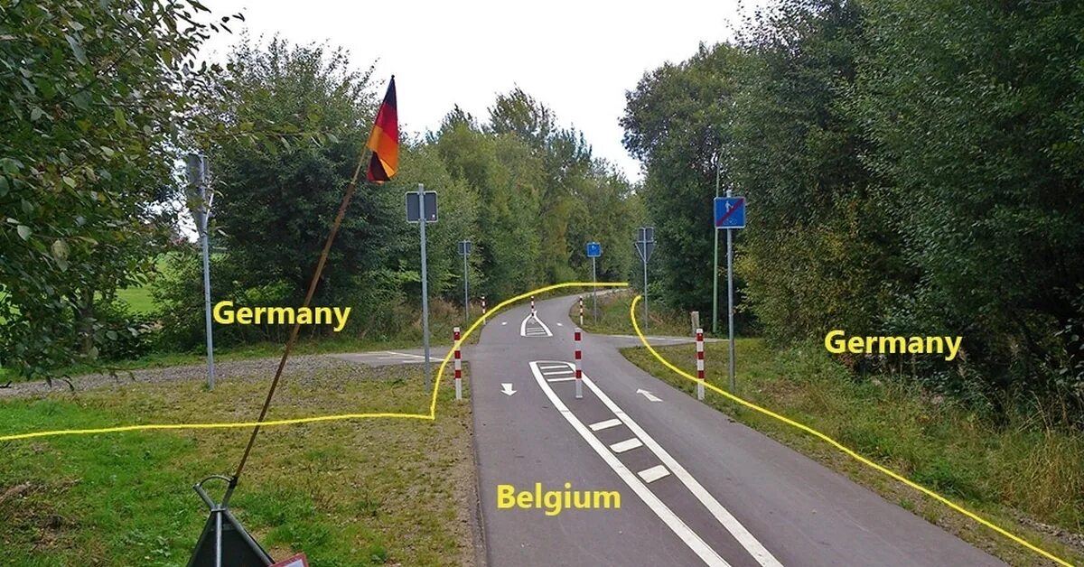 Граница между веками. Граница Бельгии и Германии. Граница между Германией и Бельгией. Граница Германии и Голландии. Граница Франции и Германии.
