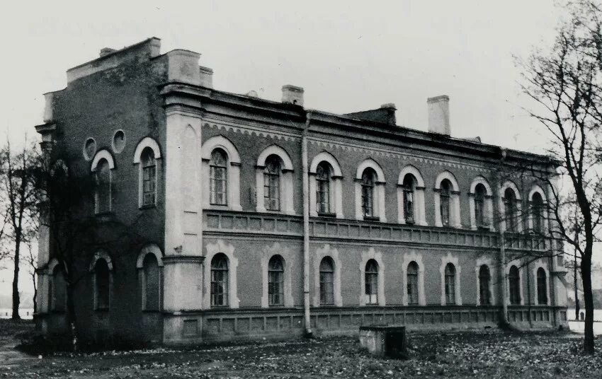 тигр дивизии дас райх. самолет м60 мясищева. 208 квартирный дом иваново. зеленоград преображенская 102. история 102.