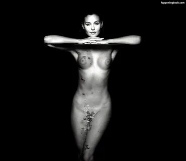 Monica Bellucci Nude.