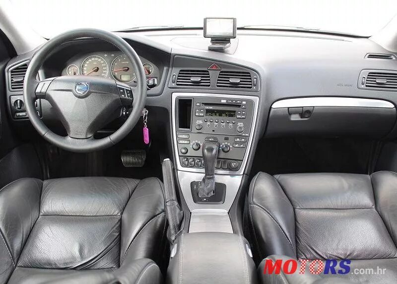 Ремонт volvo s60. Volvo s60 2008 салон. Вольво s60 2008 салон. Volvo s60 2008 Interior. Volvo s60 2001 Interior.