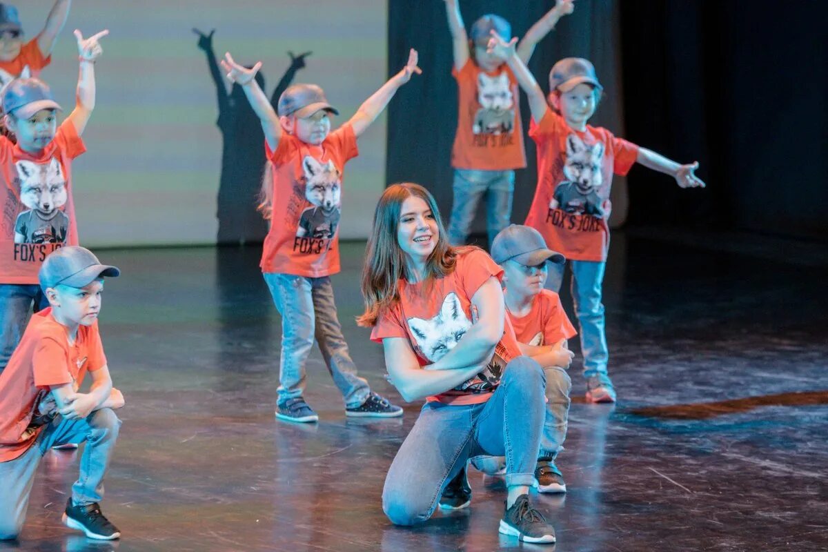 Dance. Dance city. Танцы заречный сити дэнс. Dance city. Сити дэнс чебоксары.