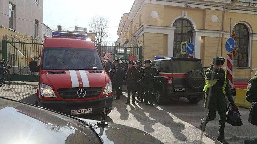 звук взрыва в петербурге сегодня. заброшенный тэц в павловске взрыв. пожар в санкт-петербурге сейчас в шушарах спб. взрыв на университетской в спб сегодня. теракт в санкт-петербурге в метро 2017.
