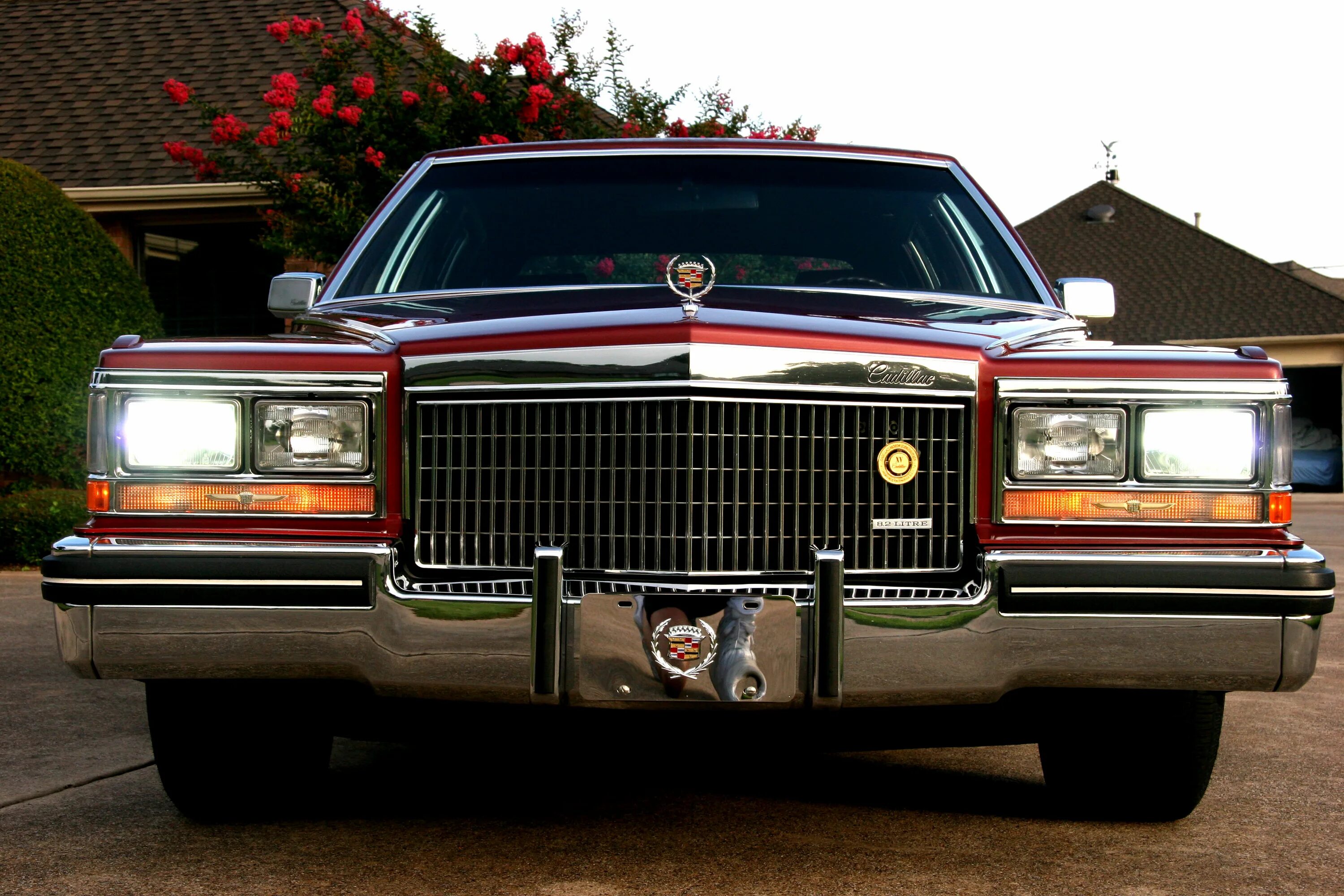 Купить американскую машину. Cadillac Fleetwood 1980. Cadillac Brougham 1980. Cadillac Fleetwood 80. Cadillac Fleetwood Brougham обои.