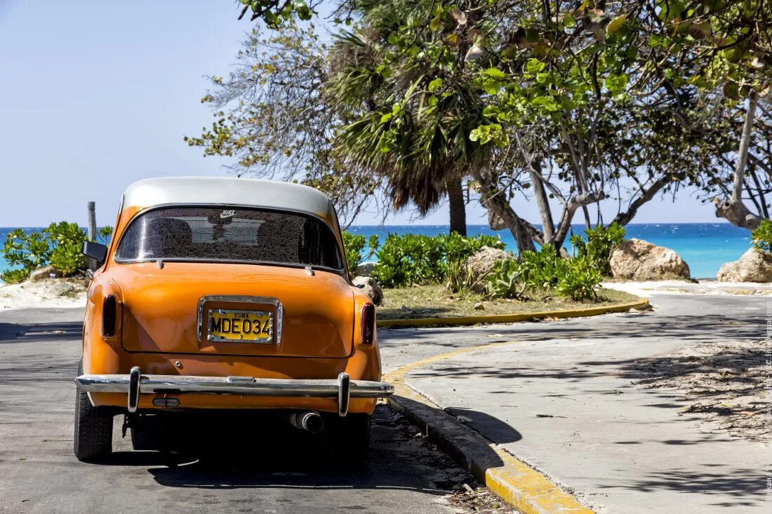 Куба машины пляж. Куба варадеро море. Куба гавана варадеро машина. Аренда авто варадеро. Varadero куба.
