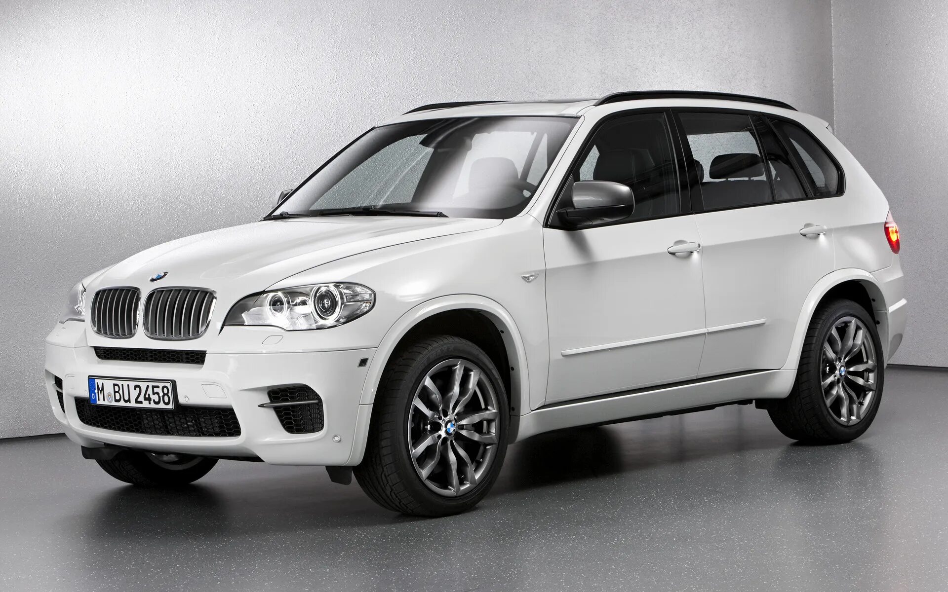 Bmw x5 2013. BMW x5 e70. BMW x5 2012. БМВ джип x5.