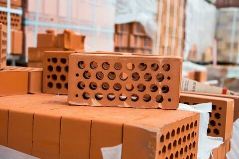 Какой строительный кирпич лучше