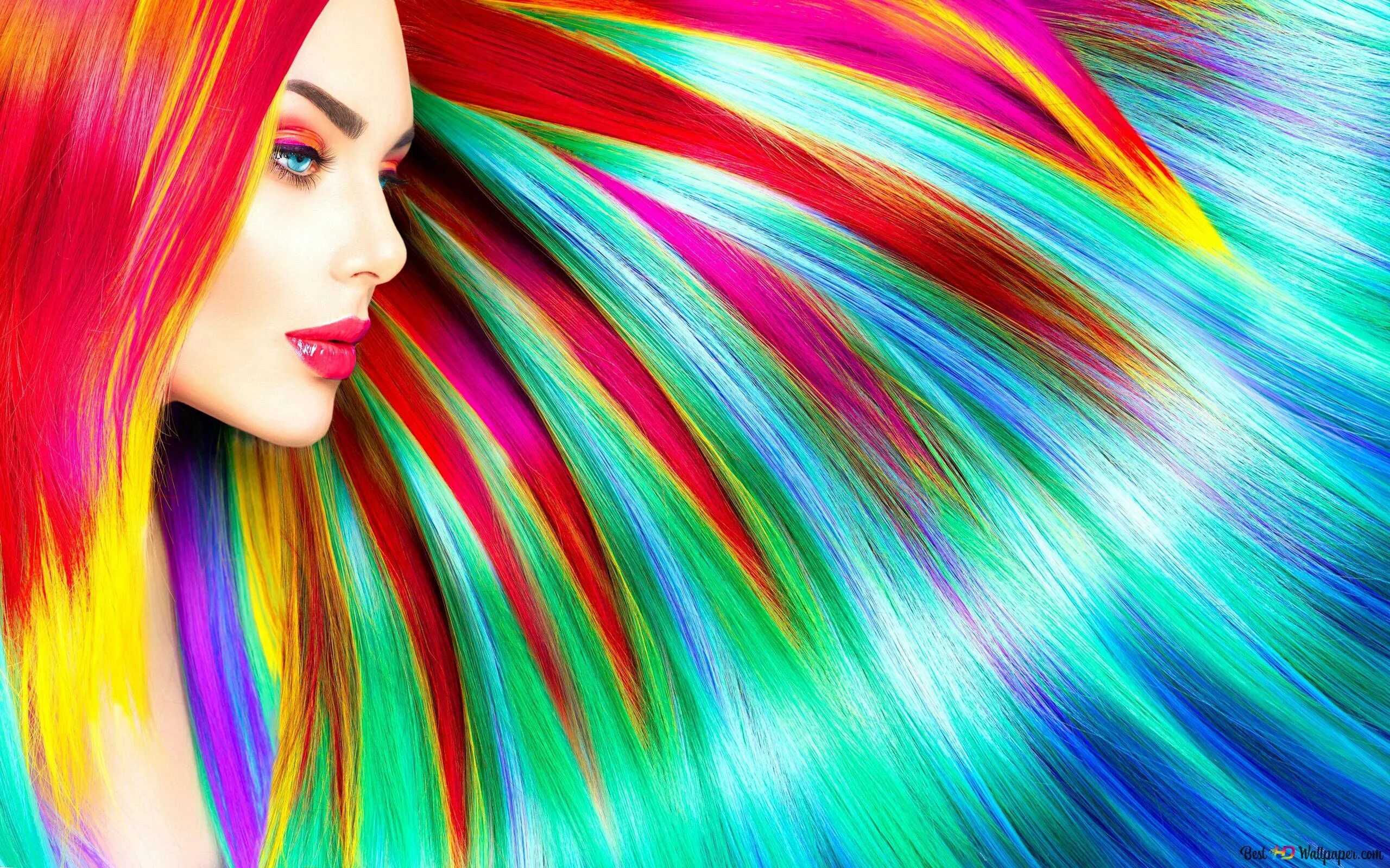 Красивые яркие волосы. Разноцветные волосы. Девушка с радужными волосами. Цветное окрашивание волос.