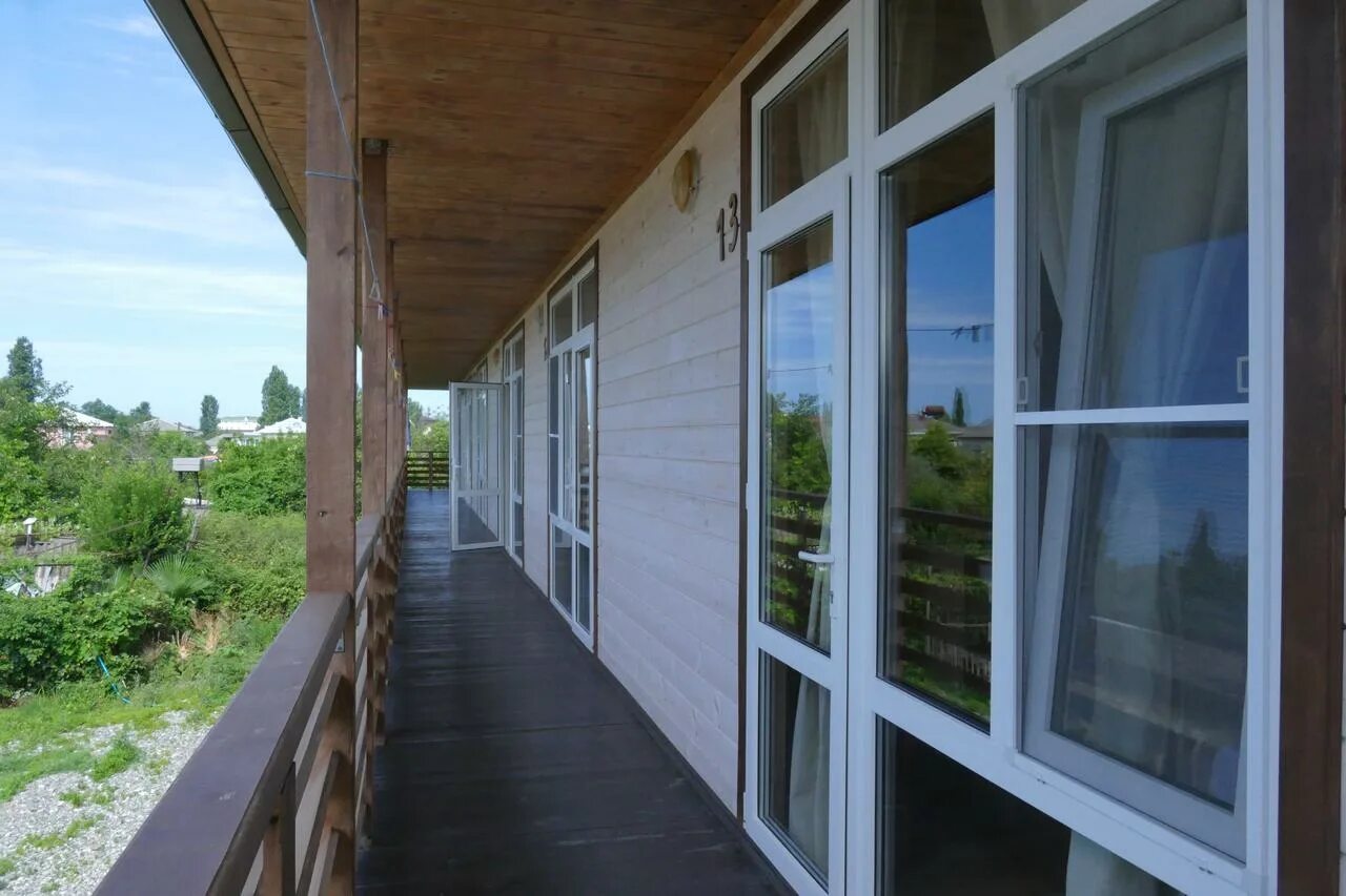 Гостиница амшин абхазия. Цандрипш абхазия отель amshin. Amshin-pitsunda абхазия. Амшин отель абхазия. Амшин отель абхазия.