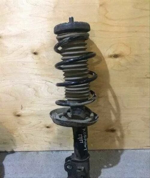 Амортизатор передний chevrolet aveo t300. Передние стойки шевроле т300. Передние стойки шевроле авео т250. Передние стойки шевроле т300. Амортизатор передний авео т300.