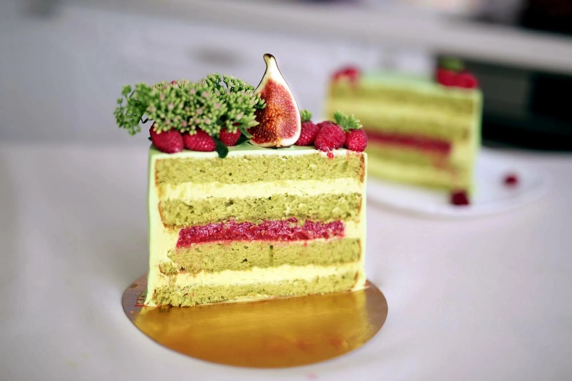 террин фисташка малина. муссовый торт фисташка малина. фисташковый бисквит. сделать фисташковый торт. террин фисташка малина.