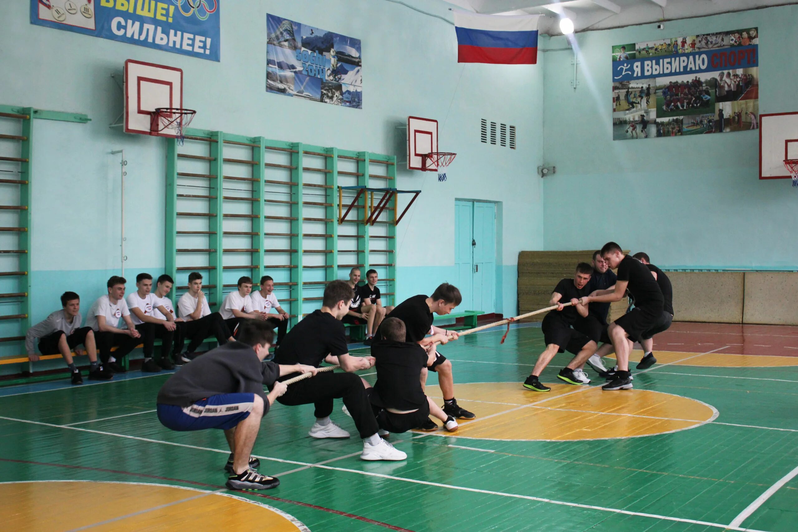 Сценарий а ну ка парни для старшеклассников. Военно-спортивный конкурс а ну-ка парни. А ну ка парни конкурсы. Соревнование а ну ка мальчики. Военные соревнования.