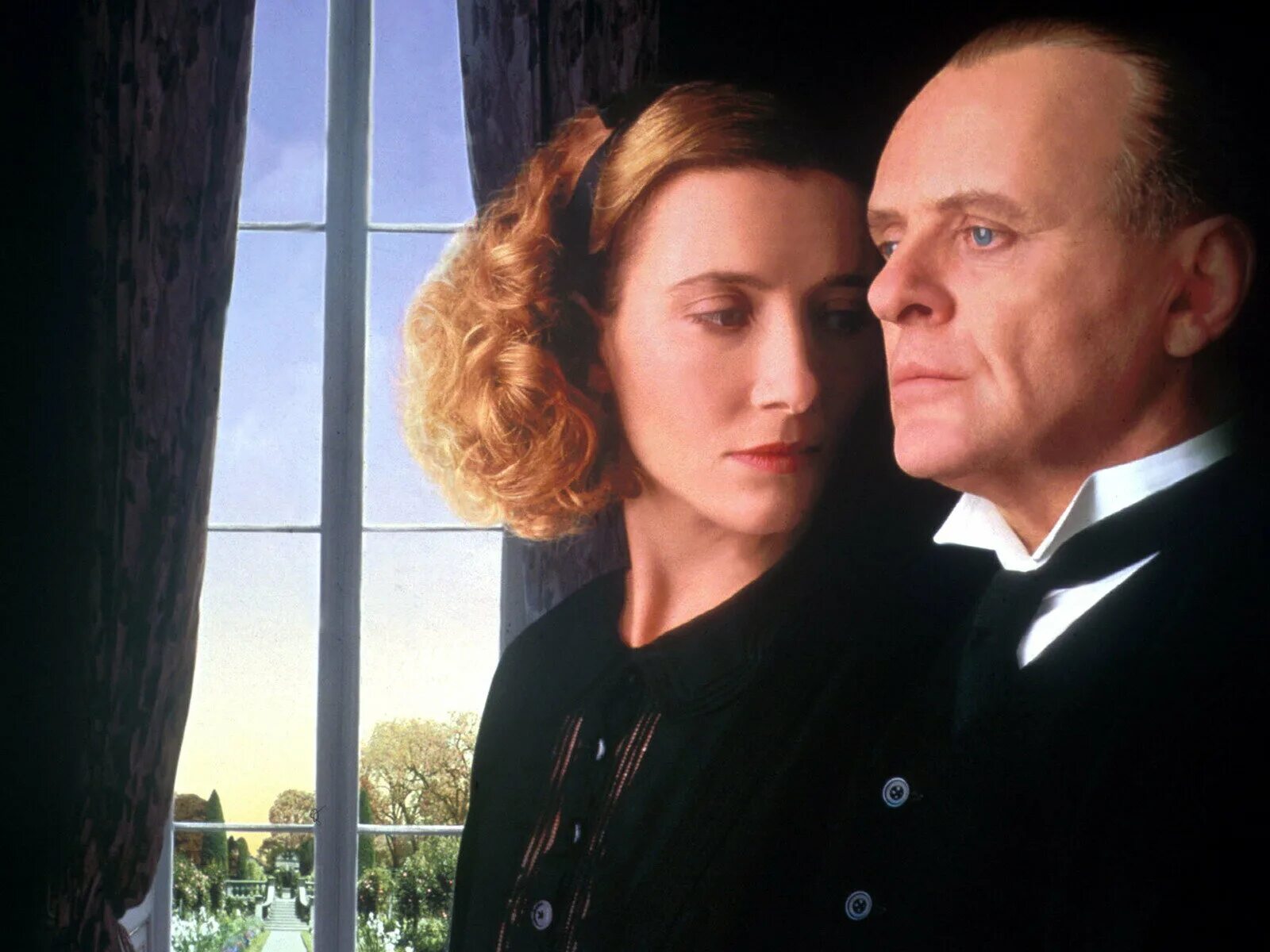 Эмма томпсон и энтони хопкинс. Эмма томпсон и энтони хопкинс. Лорд дарлингтон. Фильм на исходе дня с энтони хопкинсом. Эмма томпсон на исходе дня.