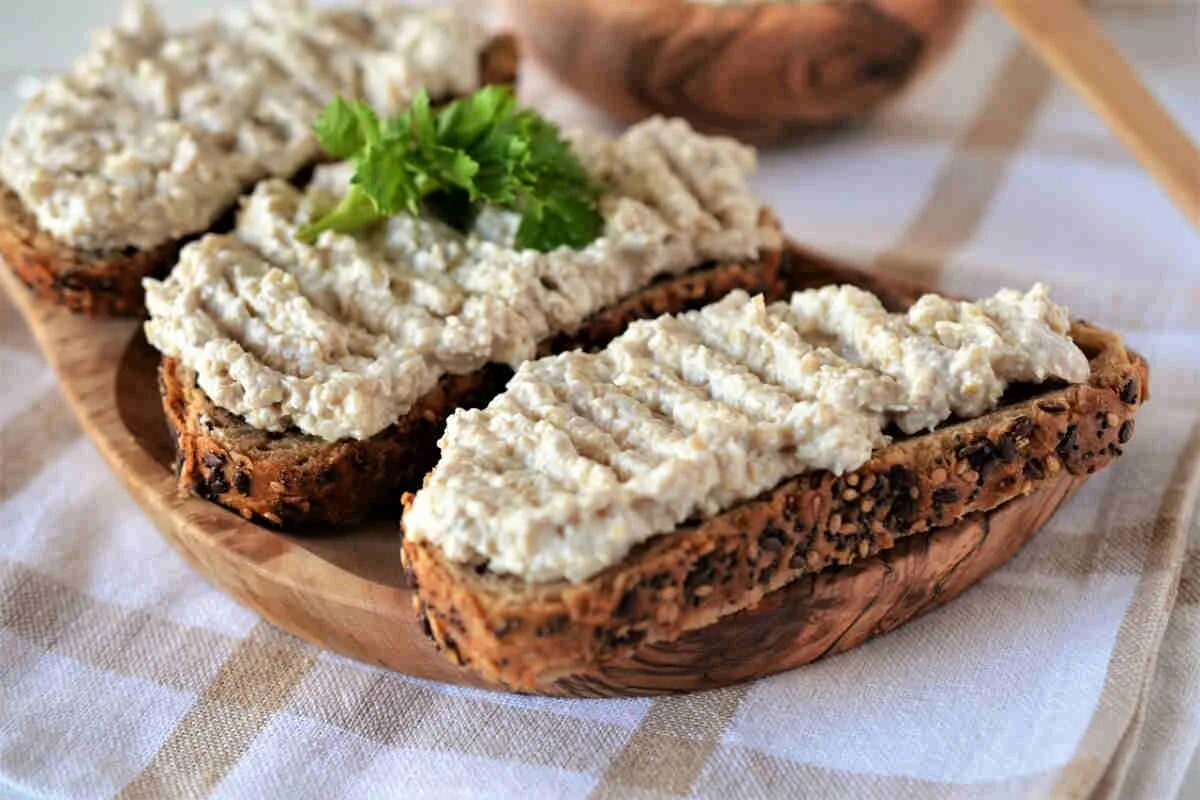 Паштет из селедки классический