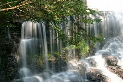 Водопад живая природа или нет