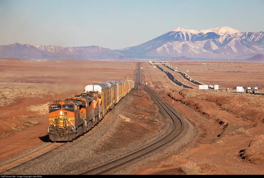 Чикаго лос анджелес железная дорога. Жд сша пассажирский. Чикаго лос анджелес железная дорога. Ж д сша. Жд англии тепловозы.