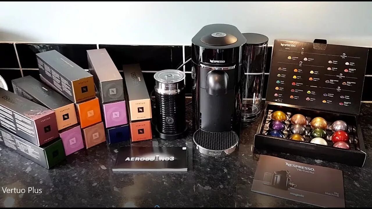 Капсулы вертуо купить. Кофемашина Nespresso Vertuo Plus. Nespresso Vertuo Plus капсулы. Кофемашина Nespresso gcb2 Vertuo Plus c. Кофемашина неспрессо верту капсулы.