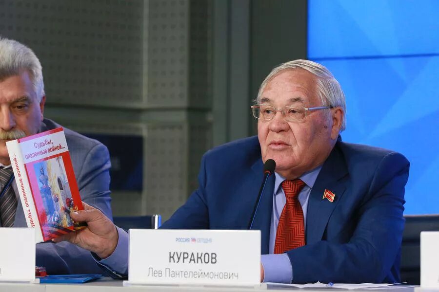 Л п кураков. Кураков лев пантелеймонович. кураков ректор. кураков лев пантелеймонович чебоксары. лев кураков чувашия.