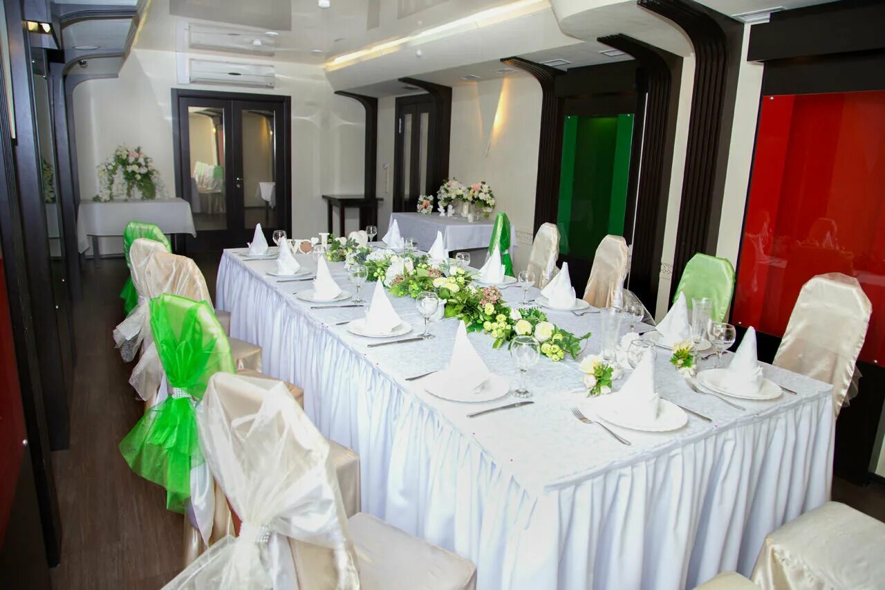 Железнодорожная 56 пушкин. Сан пиццерино пушкин. Кафе оазис пушкин железнодорожная 56. Царскосельская мясная лавка. Пушкин железнодорожная 56.