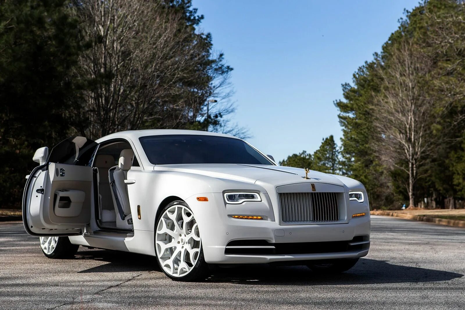 Rolls royce arcadia. Роллс Ройс Райт. Rolls Royce Wraith. Rolls Royce Wraith Фантом. Роллс Ройс врайт новый.
