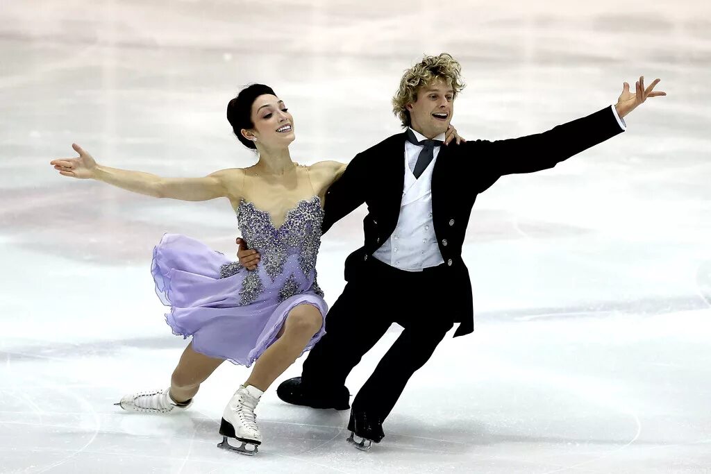 Мэрил дэвис и чарли уайт олимпиада 2014 произвольная. Роликовые коньки micro sr white. Роликовые коньки ретро. Американские профессиональные ролики. Прыжки на роликовых коньках.