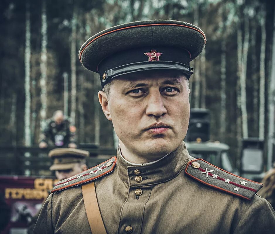 Господа офицеры спасти императора. Чинцов офицеры. Диверсанты господа офицеры. Господа офицеры спасти императора. Новая парадная форма офицеров вс рф.