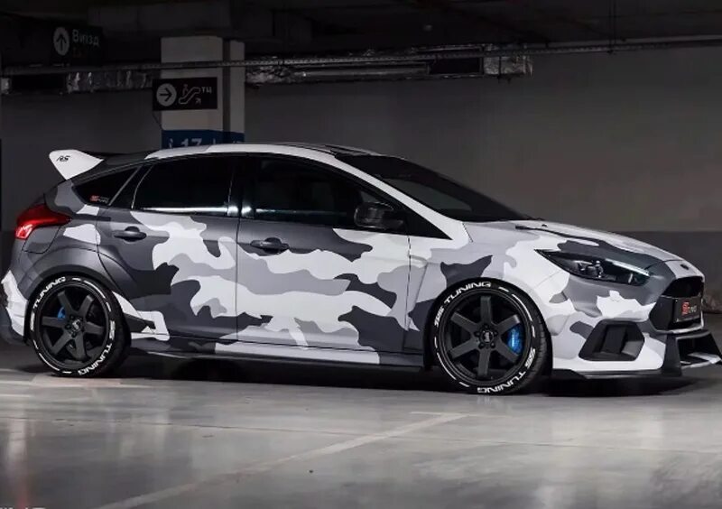 Серый камуфляж на авто. Автовинил камуфляж. Bmw x6 camo. Мерседес цвета хаки. Автовинил камуфляж.