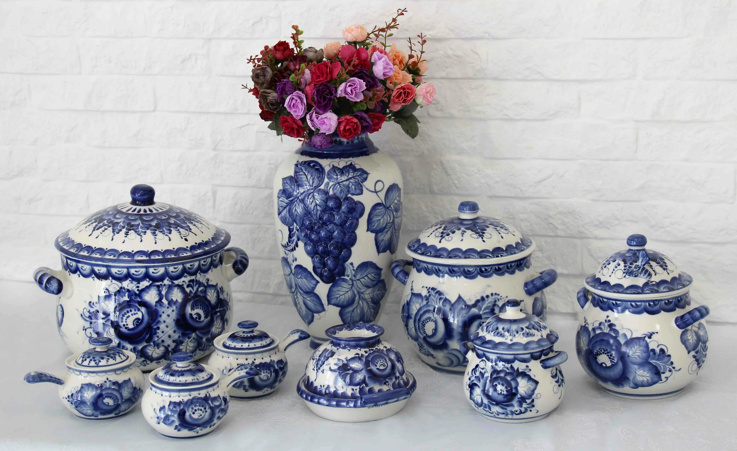 речицкий фарфоровый завод (гжель), ссср, 1970-1985 гг. речицкий фарфоровый завод логотип. ао речицкий фарфоровый завод. масленка ссср фарфор. речицкий фарфоровый завод.