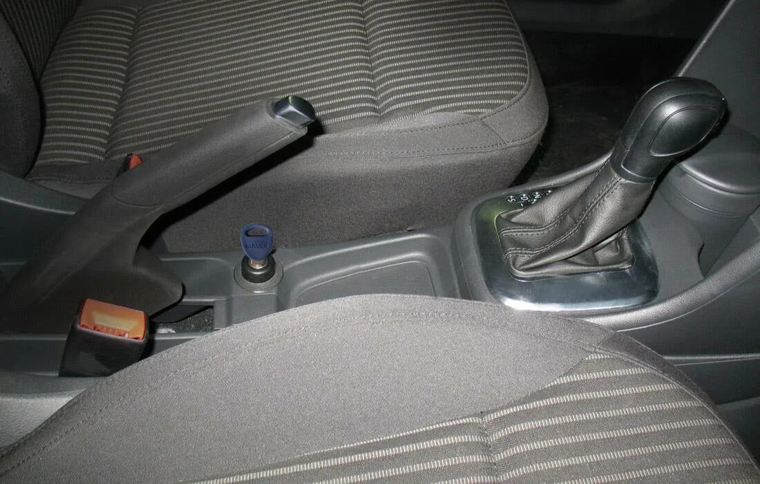 Блокиратор акпп рав 4 2000-2006. Киа оптима гарант блокиратор. Акпп гарант. Замок акпп киа сид 2019. Блокиратор акпп ауди.