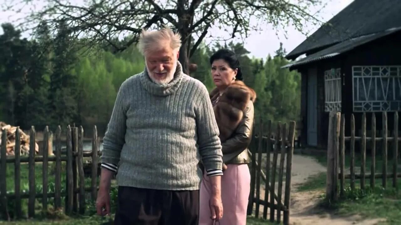 Поющие бабушки бурановские. Бабушка. Бурановские бабушки песни на удмуртском языке. Клип песни бабки. Бабки в найках.