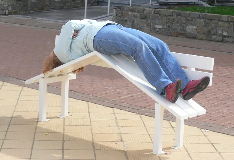 Смешные лавки. Необычные лавочки. Смешные лавки. Самые прикольные скамейки. Тематические скамейки.