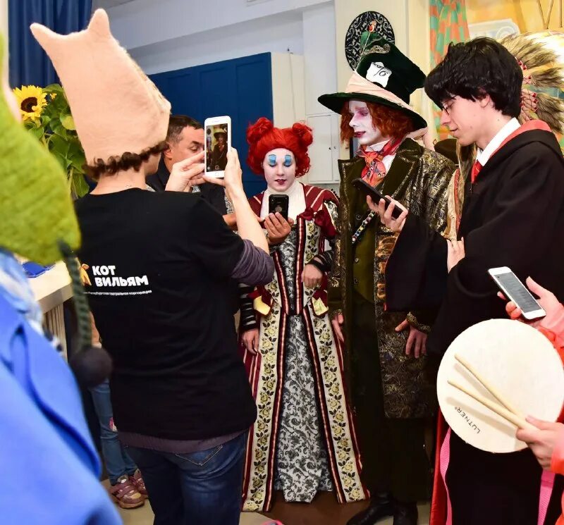 Театр кот вильям на испытателей. Театр кот вильям. Театр кот вильям санкт петербург. Театр кот вильям санкт петербург. Кот вильям детский театр на испытателей.