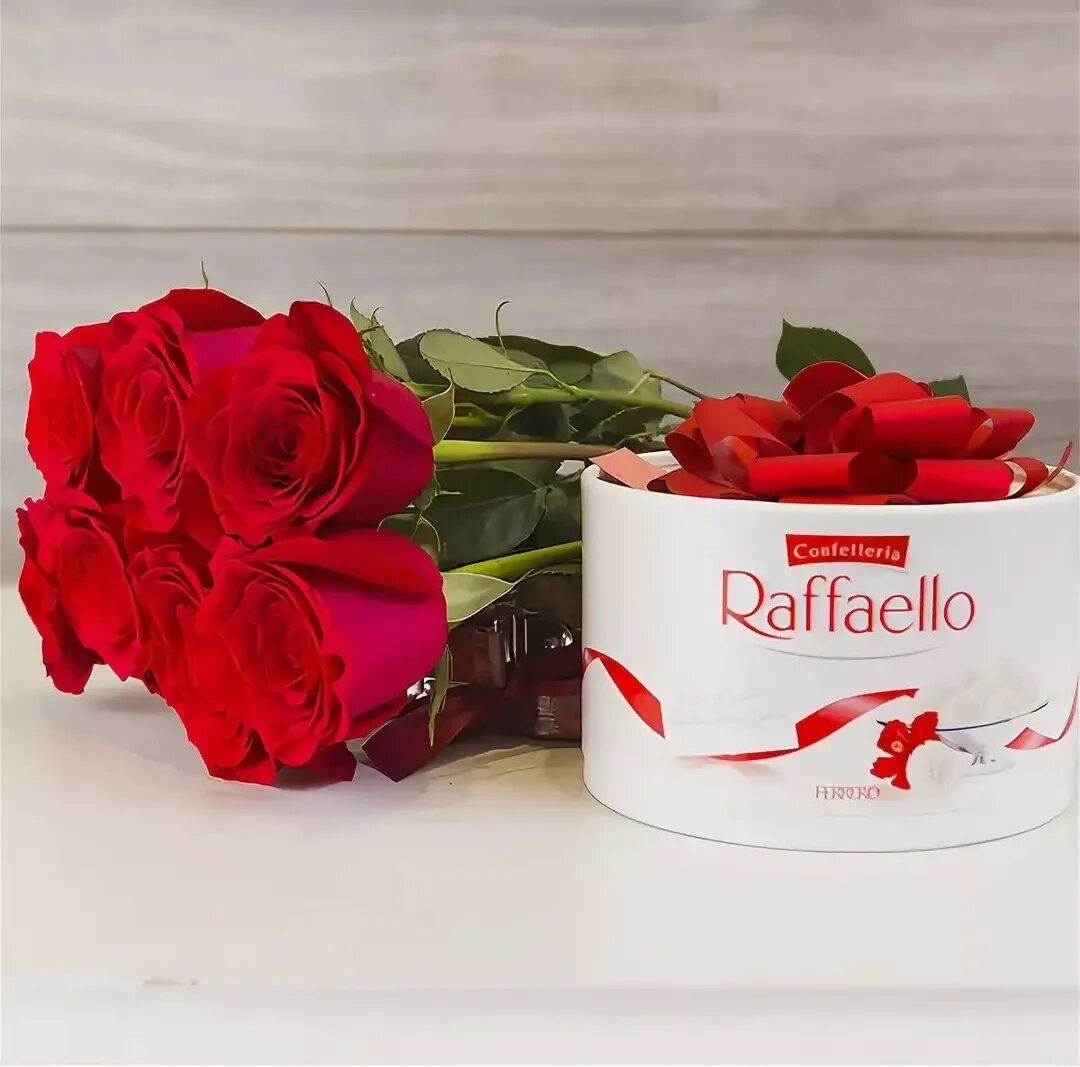 Букет из конфет рафаэлло. Цвет рафаэлло. Цвет рафаэлло. Букет из raffaello. Букет из рафаэлло и цветов.
