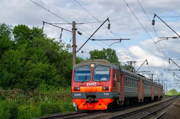 Электропоезд муром. Электропоезд Муром Вековка. Эд9м Вековка. Муром 1- Вековка электричка. Поселок Вековка Владимирская область.