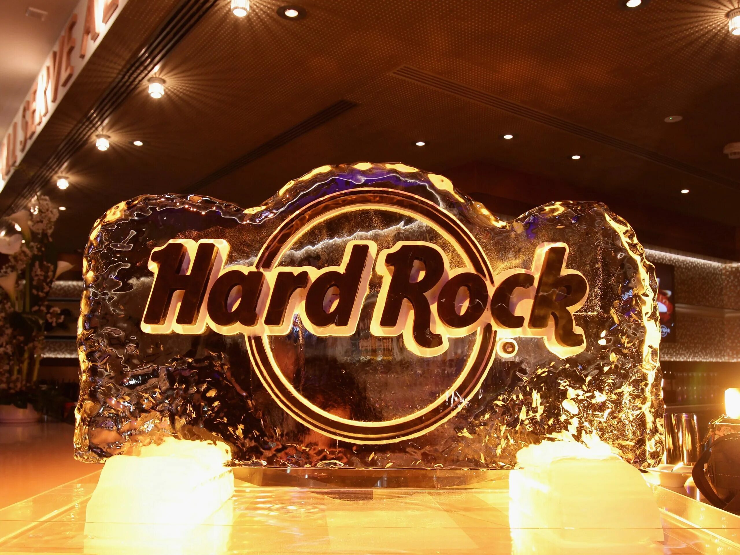 Что такое хард рок. Хард рок. hard rock фото. вывески кафе в эмиратах. hard rock cafe international.