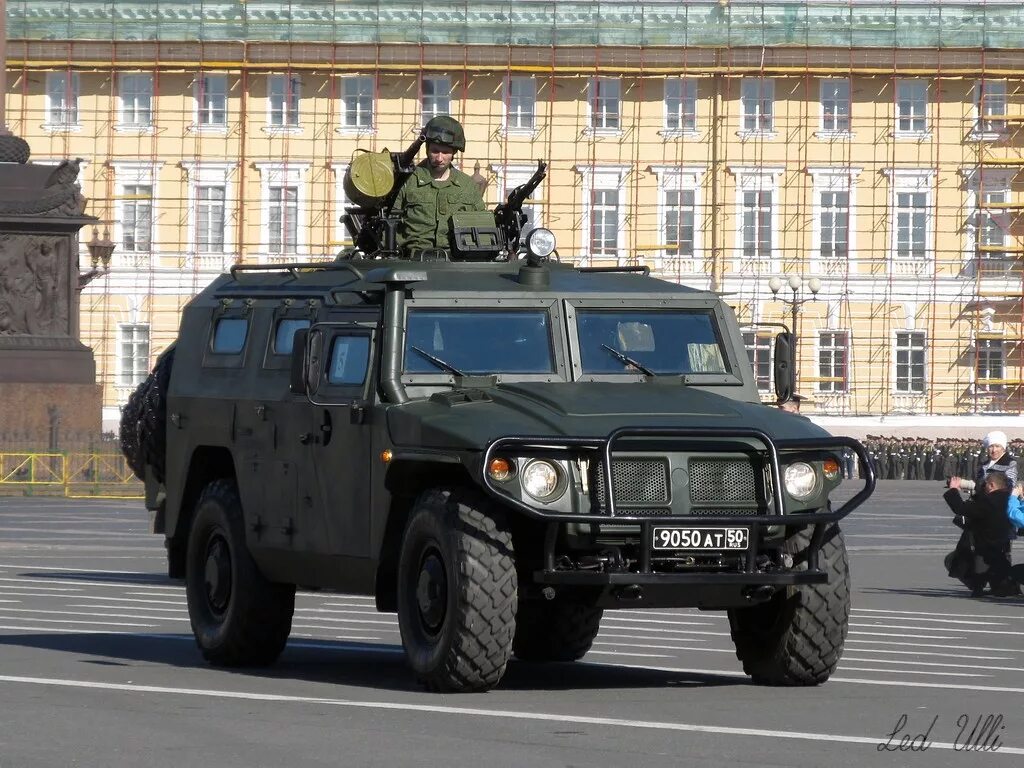 Гражданский автомобиль. Газ 2330 тигр. Внедорожник «тигр» (газ-2330) гражданский. Газ 2330 тигр армейский. Газ 2330 тигр.