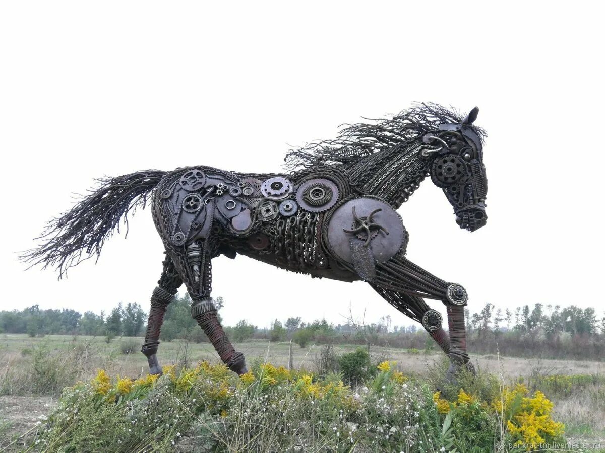 Металлическая лошадь. Железный конь. Скульптуры из металла. Скульптуры из металла. Металлическая лошадь.