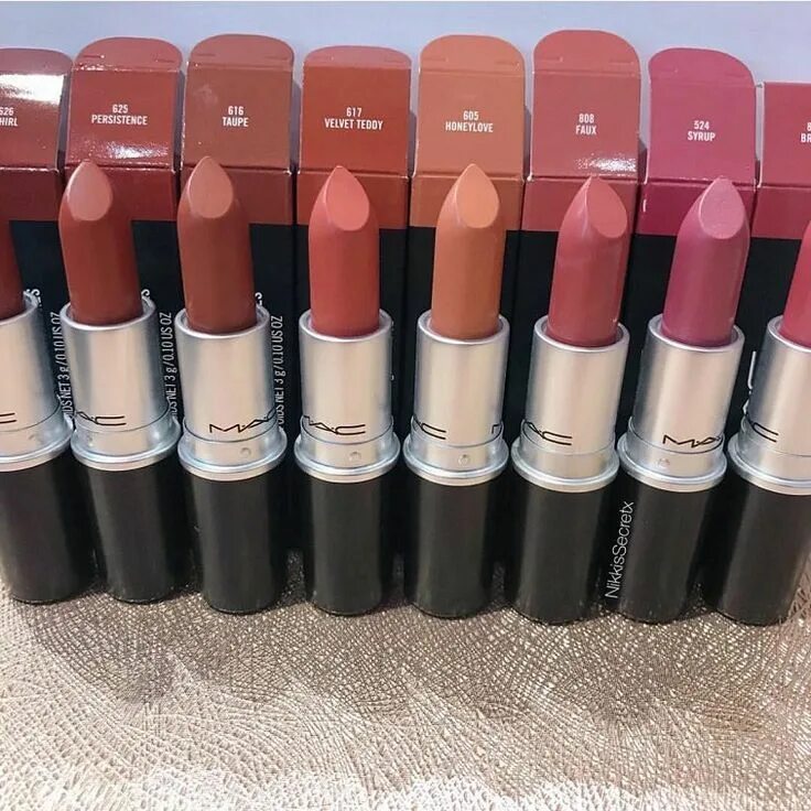Mac color. Свотчи помад mac matte. mac губная помада lipstick matte. mac lipstick matte оттенки. губная помада mac taupe.