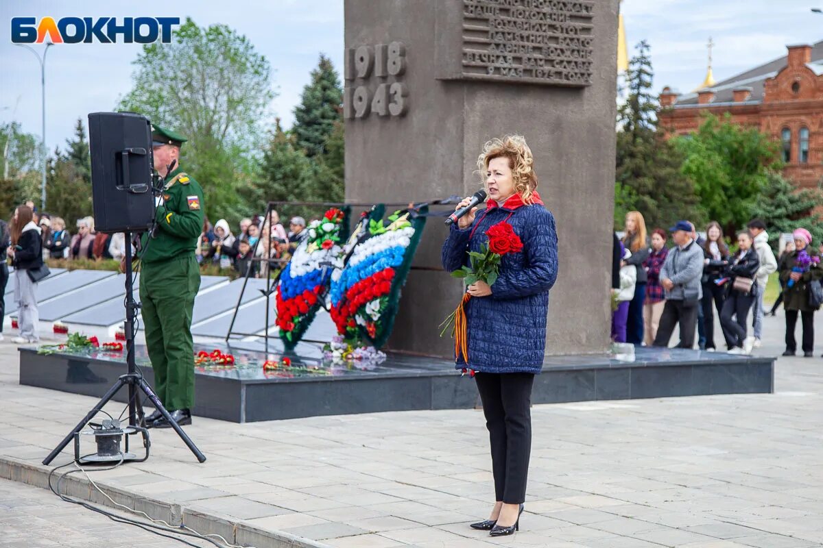 Митинг победы сценарий. Автопробег 9 мая. Митинг. С днём Победы Волжский. Автопробег к юбилею Гагарина.