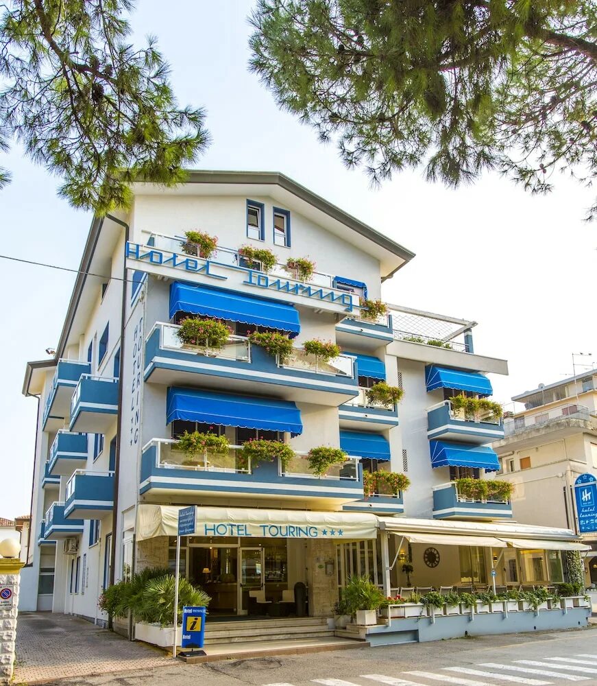 Ливиньо италия отель superior. 395 rimini. Бра rimini rimini e 2. Отель туринг римини. Hotel tour.