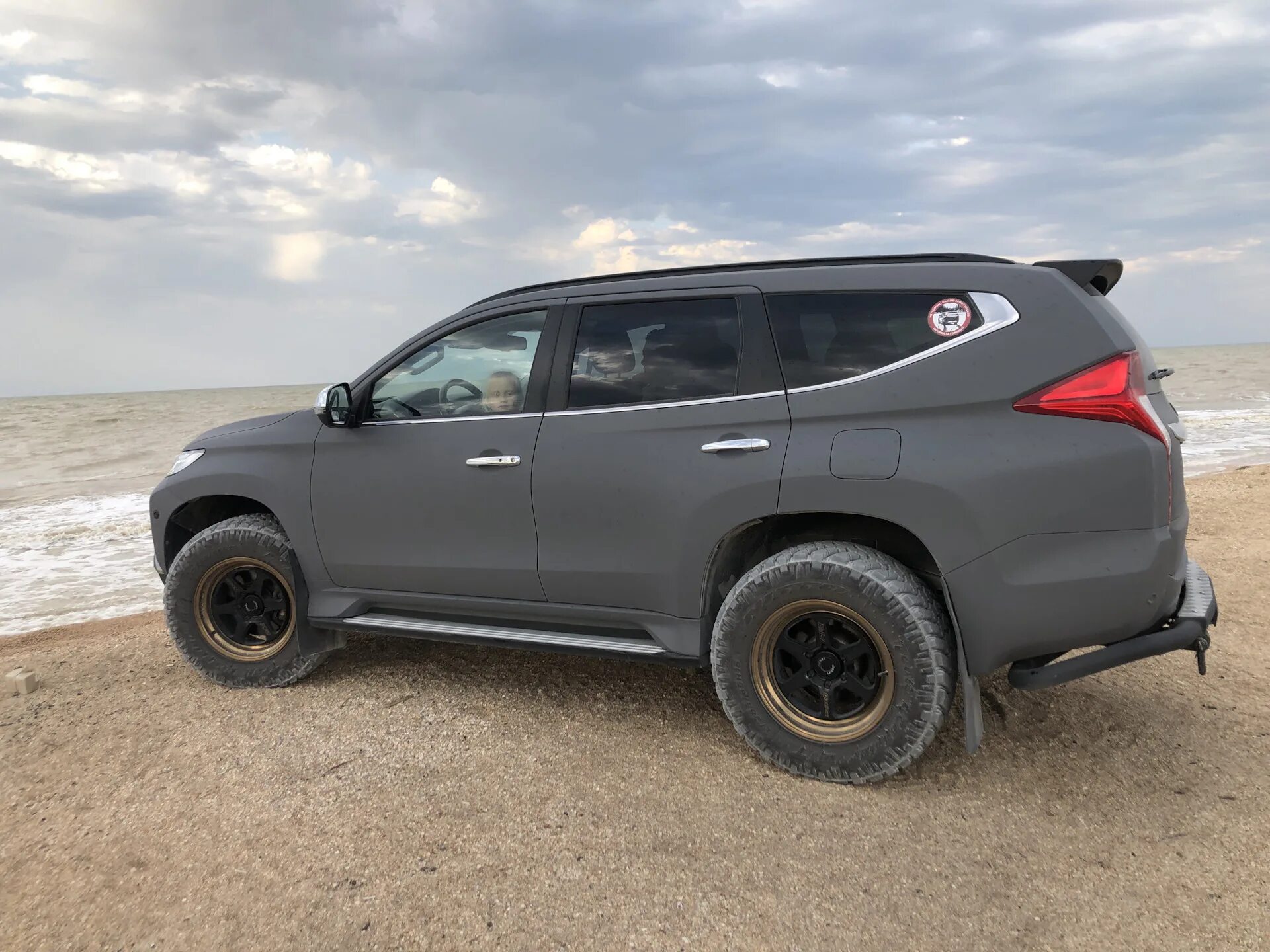 Отзывы митсубиси спорт 3. Mitsubishi pajero sport iii. Pajero sport 2017. Паджеро спорт 3. Mitsubishi pajero sport (3g).