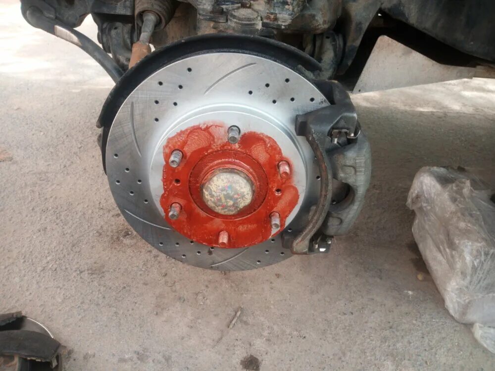 диск тормозной задний мицубиси паджеро спорт 2. диски тормозные передние паджеро 4 3. 0 перфорированные. тормозные диски на митсубиси паджеро спорт 3. паджеро спорт тормозные диски.