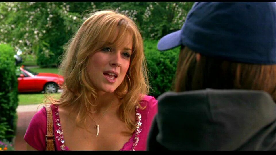 слишком крута для тебя 2010 постер. She s more of a. джей барушель и элис ив. она слишком крута для тебя. ченнинг татум она мужчина.